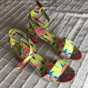 Aldo Heels Flower Power print